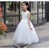 Abiti da ragazza Abito lungo bianco a fiori Abito da ballo in tulle con perline di pizzo Principessa per feste di compleanno per bambini