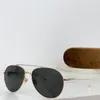 Ny modedesignpilot solglasögon 0747 Metallram Enkel och populär stil lätt och bekväm att bära utomhus UV400 -skyddsglasögon
