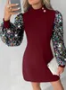 カジュアルドレス女性ファッションモックネック長袖スパンコールミニドレス秋の花柄のメッシュパッチワークエレガントスリム