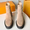 Stivaletto Beaubourg 1ACKCP Pelle di vitello scamosciata Pannelli laterali elastici stivali firmati stivali da donna stivali autunno inverno stivali con plateau Stivali moda di alta qualità