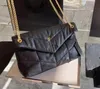 Axelväskor designer kvinnor loulou puffer mocka messenger väska france märke y quiltad läder crossbody handväska lady dubbelkedjband f2