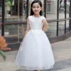 Abiti da ragazza Abito lungo bianco a fiori Abito da ballo in tulle con perline di pizzo Principessa per feste di compleanno per bambini