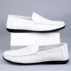 Klädskor båt vit slip-on classics mode dagligen man loafers andas casual läder