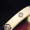 pulseira de unhas pulseira de parafuso de ouro de 18k Artesanato de ouro larga placa larga diamante diamante diamante amor broça de estrela do céu cheia