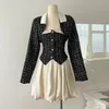 Robe à deux pièces Fashion Petit parfum Tweed Tweed Two Pied Set Automne Hiver Short Jacket M manteau de veste costume coréen Sweet 2 Pieds Sets Femmes Tenue 231211