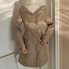 Abiti casual Retro Tweed spesso Gloden Elegante donna slim manica lunga con spalle scoperte A-Line doppio petto Mini abbigliamento invernale