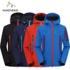 Jaquetas masculinas NUONEKO Jaqueta Softshell Mens Jaquetas à prova de vento Masculino Soft Shell Windbreaker Esqui Caminhadas Trekking Casacos quentes de lã grossa JM05L231122