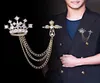 Броши-булавки, Высококачественная брошь в форме короны со стразами, булавка для мужского костюма, булавки для лацкана и значок, пальто, многослойная цепочка с бахромой, воротник Jewelr7878608