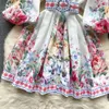 Robes de piste Femme Spring Summer Flower Place Robe Piste en V V Ve-collier Lanterne Boutons sur la ceinture haute taille A-Line Mini Robe courte 2024