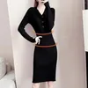 Abiti casual Abito lavorato a maglia Elegante donna midi tinta unita scollo a V manica lunga tessuto morbido ad alta elasticità per donna autunno inverno