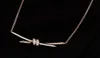 V or matériel charme noeud forme pendentif collier avec diamant ou non pour les femmes bijoux de fiançailles cadeau ont timbre Velet sac PS40139815898
