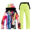 Tute da sci 30 Calde tute da neve da donna Completi da snowboard Abbigliamento da snowboard Impermeabile Costume invernale Giacche da sci e pantaloni con cinturino Bavaglini da cintura per donna 231211