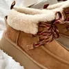 Brown Boots Designer Funkarra Cabin Cuff Winter Boots Australien Kvinnor Maillard Style Classic Snow Boot Plush Ankle Short Mini Fur Womens Tazz Tasman UG Booties