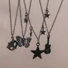 Colliers de pendentif guitare punk noir gothique pour femmes hommes bijoux cadeaux pendents collier couloir de tour