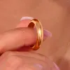 Anneaux de mariage Bague classique intemporelle en acier inoxydable plaqué avec or 18 carats Mode Simple Couple Bijoux Cadeau 5mm-Taille / 5-9