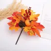 Fiori decorativi Decorazione di Halloween Zucca Pigna Agrifoglio Bacca rossa per Ghirlanda autunnale del Ringraziamento fai-da-te