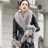 Veste en cuir de mouton véritable en fausse fourrure pour femme avec grand col vêtements d'extérieur pour femmes manteau de mode pour dames hiver 231211