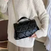 2024 Lüks Kış Moda Çantası Yeni Moda INS Korean Çok Yönlü Kadınlar Moda Bir Omuz Crossbody Lingge Küçük Kare Çanta