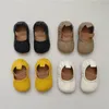 First Walkers 9280 Корейская детская мягкая обувь Нескользящая домашняя обувь для малышей Осенняя модная обувь для маленьких девочек Прогулочная обувь Детская обувь 231211