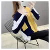 Kvinnors blusar Fashion V-Neck sparkade stickade fickor Asymmetriska blus kvinnliga kläder 20233Autumn Loose Casual Pullovers Korean skjorta