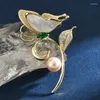 Broscher trendig skalfjäril högklassig elegant sötvatten pärlrock brosch för kvinnor kläder stift tillbehör smycken