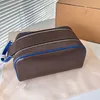 Старая цветочная косметическая сумка Женщины DOPP Kit Cit Tuealt Bags Закрытие 46763 Двойная застежка на молнии кожаная отделка