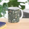 Mugs Forest Witch estetiskt mönster - slå runt med grön bakgrund kaffe mugg söt och olika koppar kompis cup