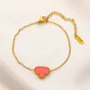 Trèfle rose de styliste avec boîte, nouvelle Boutique pour femmes, cadeau d'amour, haute qualité, Style à la mode, bijoux, Bracelet à chaîne