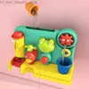 Jouets de bain Jouet de pulvérisation d'eau de bain pour bébé jouets de baignoire interactifs pour les tout-petits jouet de douche créatif avec 2 ventouses aucune batterie nécessaire Q231212
