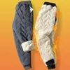 Calças masculinas inverno quente engrossar sweatpants homens cashmere corredores harem velo casual carga masculino calças impermeáveis 7xl