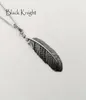 Black Knight Vintage Srebrny kolor czarny CZ Kamienie Pentewek Naszyjnik ze stali nierdzewnej Męskie szyjki pióra Blkn07798236787