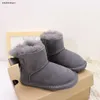 Nieuwe kinderlaarzen Winterwarme snowboots babyschoenen maat 26-35 Inclusief schoenendoos designer peutersneakers Dec05