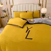 2023 Luxury yellow winter queen designer bedding set letter printed velvet duvet cover bed sheet with 2pcs pillowcases queen size fashion comforters sets