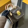 23FW Womens Luxurys Designer Denim Tote Bag Fiori Cuscolo Calco Cinsola Crossbody Borse da donna con borse di sacca di metallo originale 16 cm