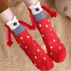 Women Socken Weihnachtskarte Cartoon süße magnetische lustige Hand im Promi Paar Ins Mode kreative Geschenke