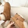 2024 Australië winter snowboots Tazz Suede Shearling platform Slippers Klassieke ultra mini designer laarsjes Kastanje Zwart Antelope bruin Gery mosterd damesschoenen