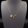 Concepteur de collier de coeur pour femmes petite lettre de fleur multicolore avec colliers de pendentif à points