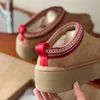 2024 Australia Winter Snow Boots Tazz Suede Shearling Platform 슬리퍼 클래식 울트라 미니 디자이너 부츠 밤나무 흑인 영양 갈색 gery 머스타드 여성 신발