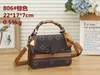 Women's handbag Lock shoulder bag Padlock lock buckle handbag designer shoulder carrying crossbodys wallet Women's leather messengers Hobo wallet flap shoulder bag