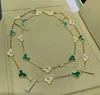 2024 Collana maglione con ciondolo con ciondolo di qualità di lusso con diamante e pietra verde malachite naturale in oro 18 carati placcato a forma di fiore 20 pezzi con scatola per francobolli PS2102