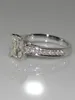 Anello con diamante principessa in oro bianco 18 carati Anello con diamante quadrato a quattro artigli modelli femminili anello semplice da sposa vendita al dettaglio intero9436632