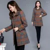 Women's Trench Coats 2023 Autumn Fashion Single-Breasted Middle-Aged Mother Plaid Loose Coat Women Casual Slim Windbreaker Female Overcoat