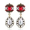 2018 Boucles d'oreilles goutte d'eau pour femmes Boucles d'oreilles en perles d'imitation Carré Rouge Bleu Brincos Boucles d'oreilles de déclaration Bijoux de mode8753688