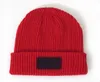 Vinterdesign män kvinnor beanie man hat casual stickade hattar mens sport mössa svart grå vit gul hight kvalitet skalle caps3090368