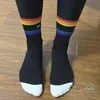 Chaussettes longues pour femmes avec étiquettes, mode yoga, médias sportifs, chaussettes hautes, couleurs arc-en-ciel