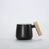 Canecas Estilo Nórdico Preto Branco Corpo Gordo Caneca com alça de madeira e colher Modern Office Use Água Leite Bebidas Copos Cerâmicos