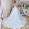 Plus Size Maniche lunghe A Line Abiti da sposa Glamour Applique in pizzo Collo trasparente Bottoni posteriori Elegante abito da sposa Arabo Aso Ebi Sweep Train Abiti da sposa CL3046