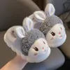 Chinelos de algodão infantil chinelos princesa sapatos quentes crianças inverno bonito coelho desenhos animados peludo menina sola macia bebê 231212
