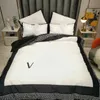 Winter luxury queen size designer bedding set 4pcs white black letter printed velvet duvet cover bed sheet with pillowcases queen comforters sets covers home decor