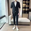 Abiti da uomo 2023Alta qualità (pantaloni blazer western) Bello abito a maniche corte versione coreana Slim blazer primaverile ed estivo Set a due pezzi